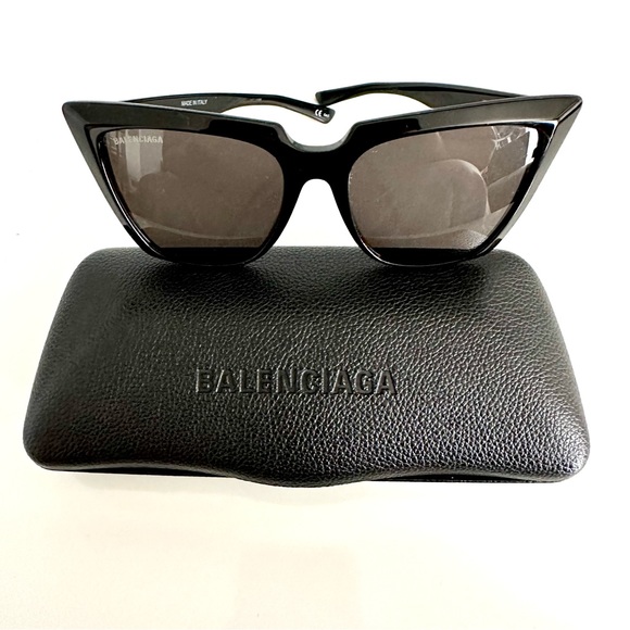 BALENCIAGA Cat Eye Sunglasses - Picture 7 of 9